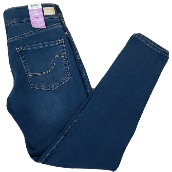 Signature By Levi Strauss & Co. ~Woman Size 6M~Blue Gold Label Jeans Stretch NWT - Picture 3 of 12